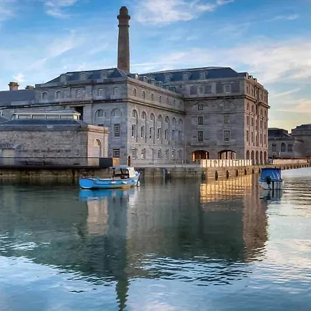 The Sail Loft - Royal William Yard Apartment *