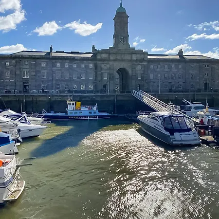 The Sail Loft - Royal William Yard Apartment